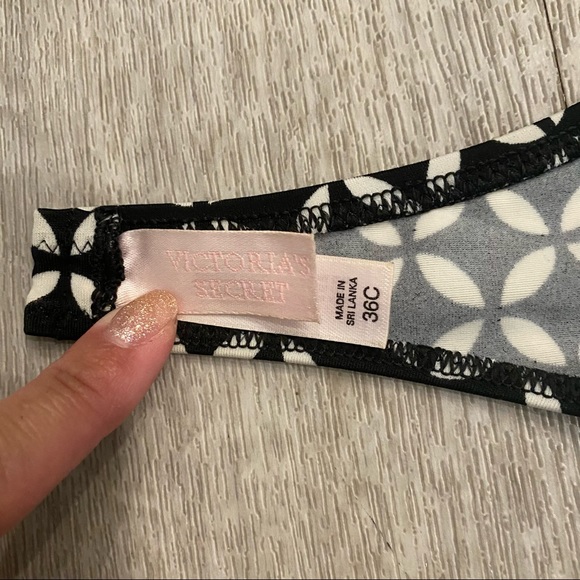 Victoria’s Secret Black and white geometric print bikini top. 36C - Picture 5 of 5